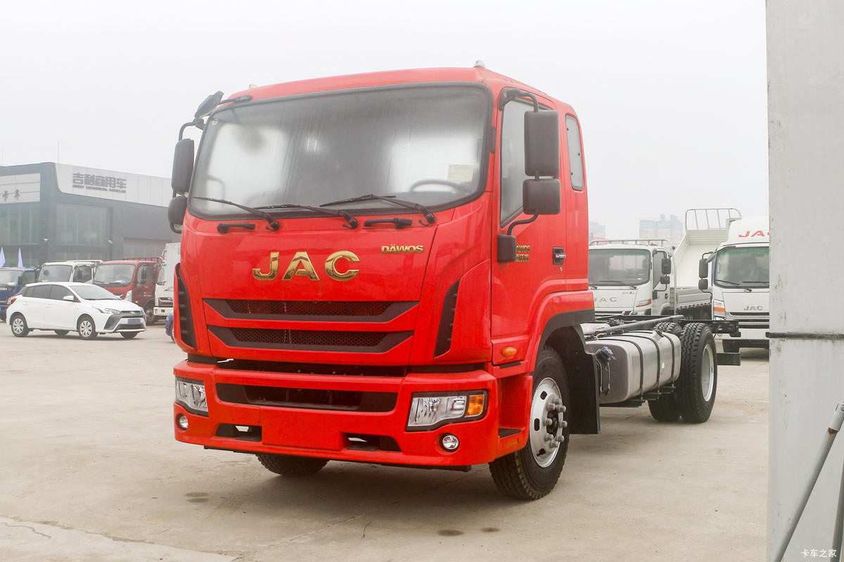 江淮 德沃斯Q9 195马力 4X2 5.48米仓栅式载货车(国六)