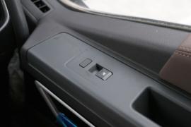 杰狮H6&nbsp;牵引车驾驶室                                               图片