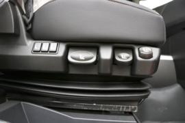 杰狮H6&nbsp;牵引车驾驶室                                               图片