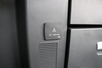 �������� ��ʨH6�ؿ� ŷ������ 560���� 6X4 AMT�Զ���ǣ����(����)(CQ4257SK13334)ͼƬ