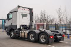 奔驰 Actros 重卡 优享版 530马力 6X4 AMT自动档牵引车(国六)(BJ4266Y6DHL-A2)