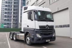 奔驰 Actros 重卡 优享版 530马力 6X4 AMT自动档牵引车(国六)(BJ4266Y6DHL-A2)