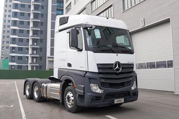 奔驰 Actros 重卡 优享版 530马力 6X4 AMT自动档牵引车(国六)(BJ4266Y6DHL-A2)
