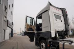 奔驰 Actros 重卡 优享版 530马力 6X4 AMT自动档牵引车(国六)(BJ4266Y6DHL-A2)