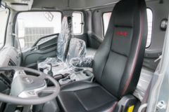 江淮 德沃斯V9 大金牛国六版 220马力 4X2 6.8米仓栅式载货车(HFC5180CCYB90K2E2S)