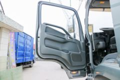 江淮 德沃斯V9 大金牛国六版 220马力 4X2 6.8米仓栅式载货车(HFC5180CCYB90K2E2S)