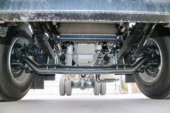 江淮 德沃斯V9 大金牛国六版 220马力 4X2 6.8米仓栅式载货车(HFC5180CCYB90K2E2S)