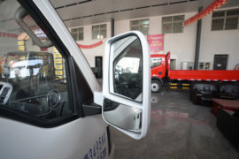 T5&nbsp;载货车外观                                                图片