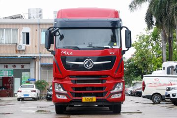 东风商用车 天龙旗舰KX 王者版 520马力 8X4 9.25米AMT自动档冷藏车(DFH5310XLCCX2)