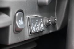 东风商用车 天龙旗舰KX 465马力 8X4 9.4米AMT自动档冷藏车(国六)(DFH5310XLCCX) 东风商用车 天龙旗舰KX 465马力 8X4 9.4米AMT自动档冷藏车(国六)(DFH5310XLCCX)