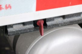 天龙旗舰KX&nbsp;冷藏车底盘图片