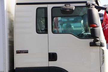 �й����� HOWO TX 220���� 4X2 6.8����س�(����)ͼƬ