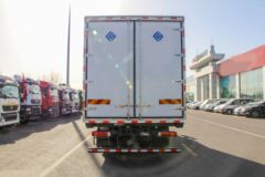 中国重汽 HOWO TX 220马力 4X2 6.8米冷藏车(国六)