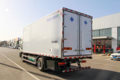 中国重汽 HOWO TX 220马力 4X2 6.8米冷藏车(国六)