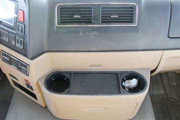 �й����� HOWO TX 220���� 4X2 6.8����س�(����)ͼƬ