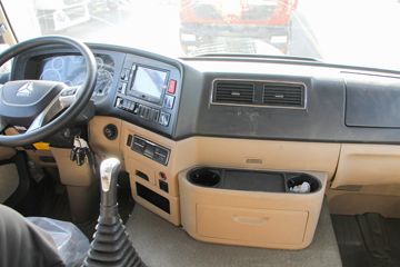 �й����� HOWO TX 220���� 4X2 6.8����س�(����)ͼƬ