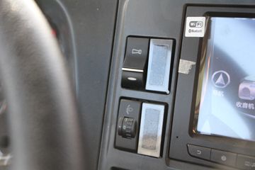 �й����� HOWO TX 220���� 4X2 6.8����س�(����)ͼƬ