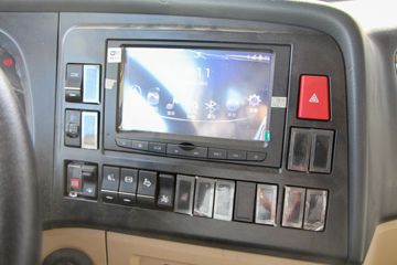 �й����� HOWO TX 220���� 4X2 6.8����س�(����)ͼƬ