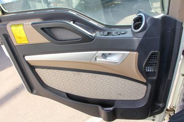 �й����� HOWO TX 220���� 4X2 6.8����س�(����)ͼƬ