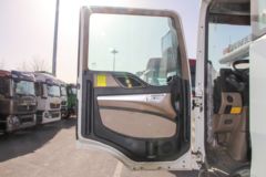中国重汽 HOWO TX 220马力 4X2 6.8米冷藏车(国六)
