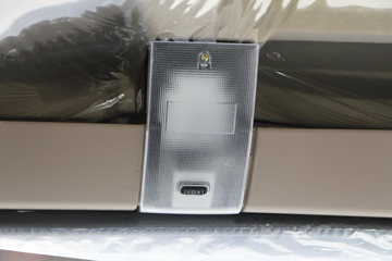 �������� HOWO TX�ؿ� 8X4 6.2�׻���ʽ���綯��ж��(ZZ3317V446GZ1SBEV35)ͼƬ