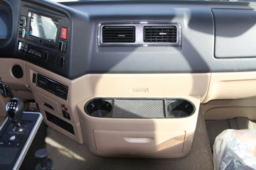 �������� HOWO TX�ؿ� 8X4 6.2�׻���ʽ���綯��ж��(ZZ3317V446GZ1SBEV35)ͼƬ