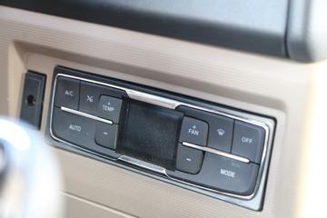 �������� HOWO TX�ؿ� 8X4 6.2�׻���ʽ���綯��ж��(ZZ3317V446GZ1SBEV35)ͼƬ