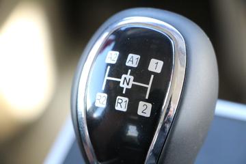 �������� HOWO TX�ؿ� 8X4 6.2�׻���ʽ���綯��ж��(ZZ3317V446GZ1SBEV35)ͼƬ