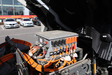 �������� HOWO TX�ؿ� 8X4 6.2�׻���ʽ���綯��ж��(ZZ3317V446GZ1SBEV35)ͼƬ