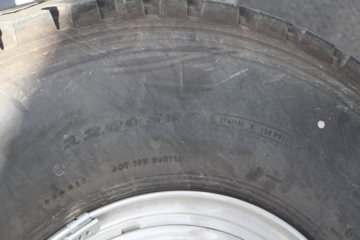 �������� HOWO TX�ؿ� 8X4 6.2�׻���ʽ���綯��ж��(ZZ3317V446GZ1SBEV35)ͼƬ