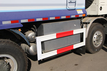 �������� HOWO TX�ؿ� 8X4 6.2�׻���ʽ���綯��ж��(ZZ3317V446GZ1SBEV35)ͼƬ