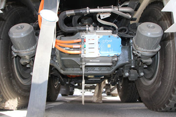 �������� HOWO TX�ؿ� 8X4 6.2�׻���ʽ���綯��ж��(ZZ3317V446GZ1SBEV35)ͼƬ