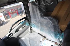 重汽豪沃轻卡底盘&nbsp;混凝土搅拌车驾驶室                                               图片