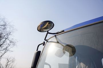 ���� ����˹V8 180���� 5.8���Ű������ػ���(����)(HFC1128P31K2D7S)ͼƬ