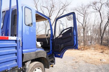 ���� ����˹V8 180���� 5.8���Ű������ػ���(����)(HFC1128P31K2D7S)ͼƬ