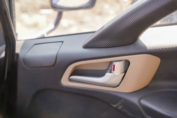 ���� ����˹V8 180���� 5.8���Ű������ػ���(����)(HFC1128P31K2D7S)ͼƬ