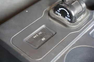 ���� ����˹V8 180���� 5.8���Ű������ػ���(����)(HFC1128P31K2D7S)ͼƬ