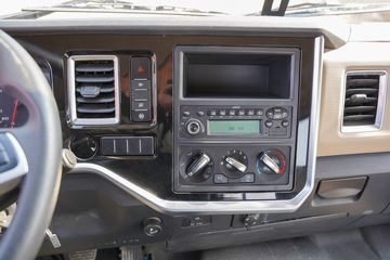 ���� ����˹V8 180���� 5.8���Ű������ػ���(����)(HFC1128P31K2D7S)ͼƬ