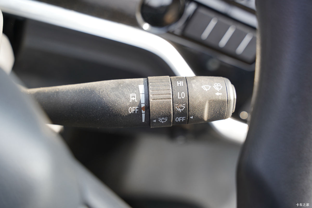 ���� ����˹V8 180���� 5.8���Ű������ػ���(����)(HFC1128P31K2D7S)��ʻ��                                               