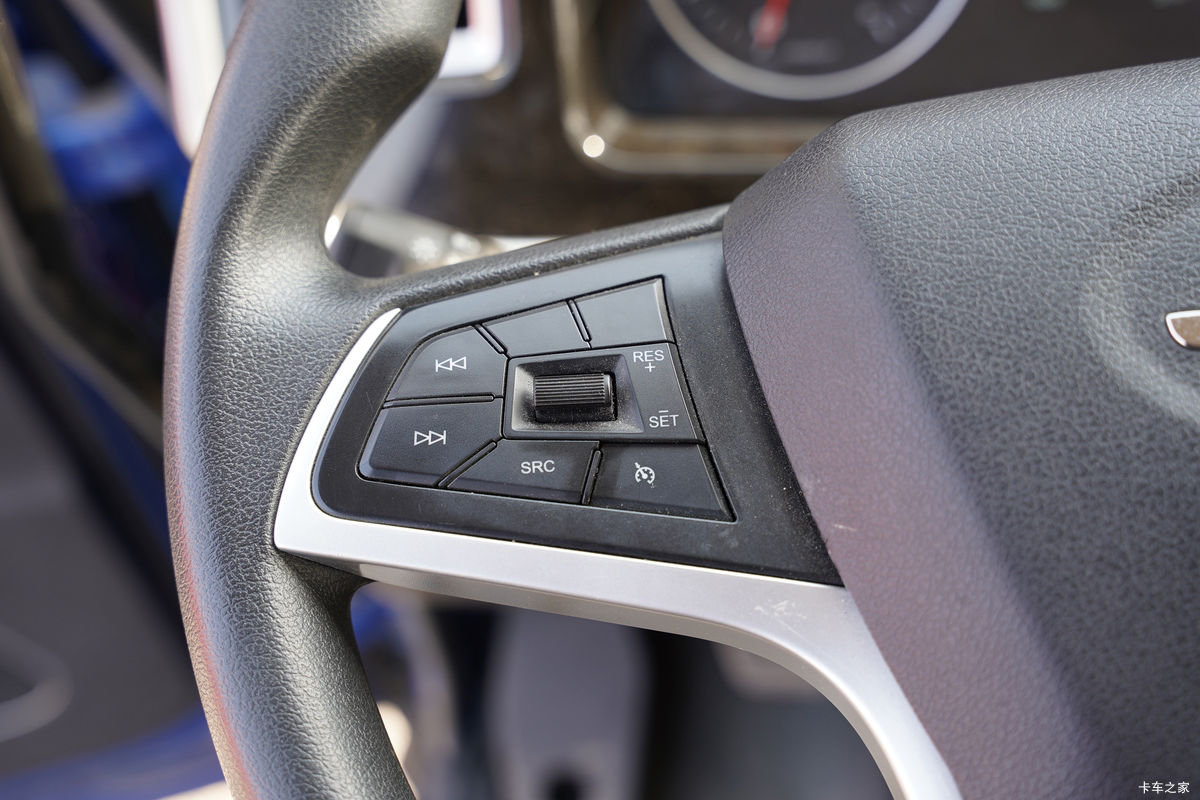 ���� ����˹V8 180���� 5.8���Ű������ػ���(����)(HFC1128P31K2D7S)��ʻ��                                               