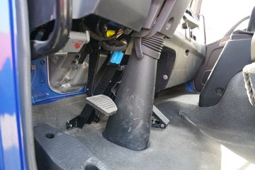 ���� ����˹V8 180���� 5.8���Ű������ػ���(����)(HFC1128P31K2D7S)ͼƬ