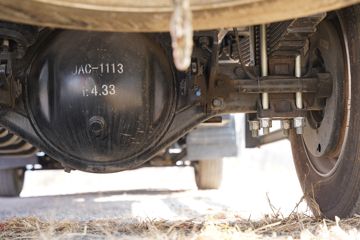 ���� ����˹V8 180���� 5.8���Ű������ػ���(����)(HFC1128P31K2D7S)ͼƬ