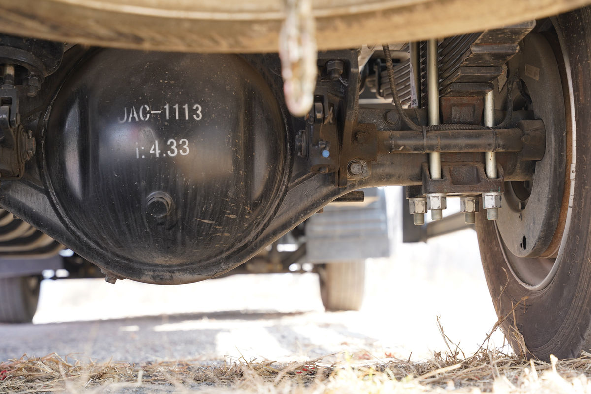 ���� ����˹V8 180���� 5.8���Ű������ػ���(����)(HFC1128P31K2D7S)����                                                