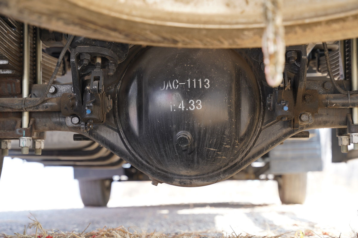 ���� ����˹V8 180���� 5.8���Ű������ػ���(����)(HFC1128P31K2D7S)����                                                