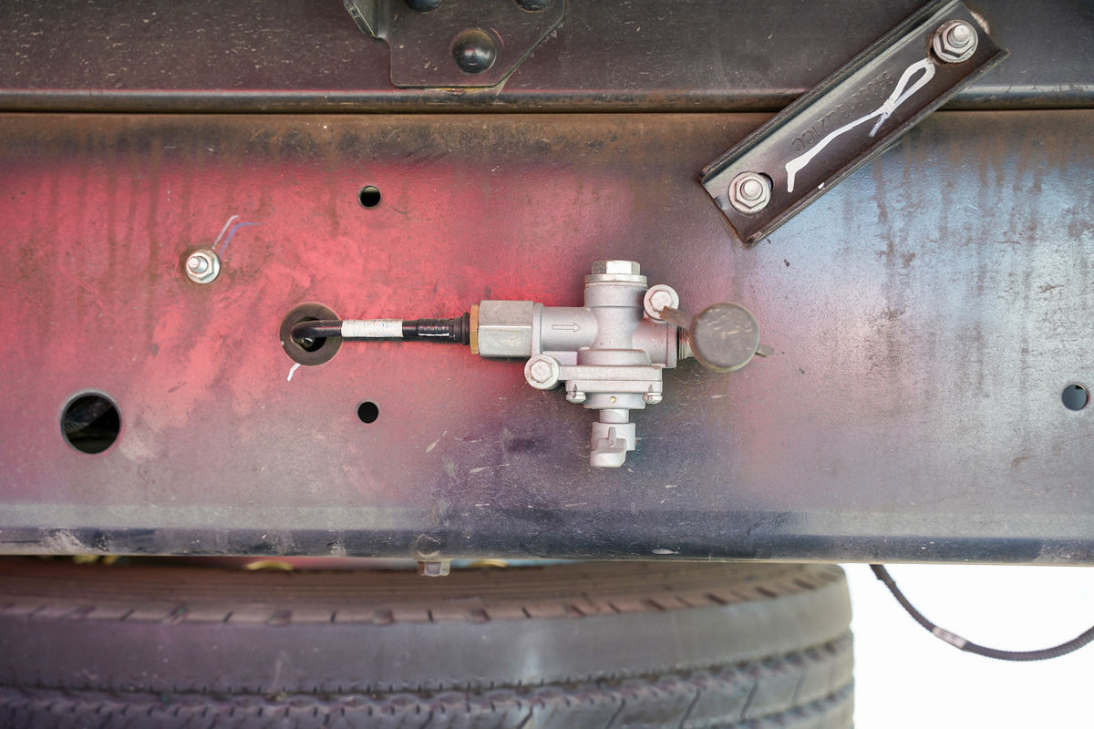 ���� ����˹V8 180���� 5.8���Ű������ػ���(����)(HFC1128P31K2D7S)����                                                