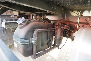 ���� ����˹V8 180���� 5.8���Ű������ػ���(����)(HFC1128P31K2D7S)ͼƬ