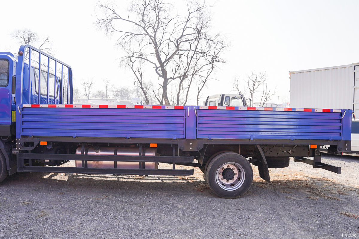 ���� ����˹V8 180���� 5.8���Ű������ػ���(����)(HFC1128P31K2D7S)��װ                                                