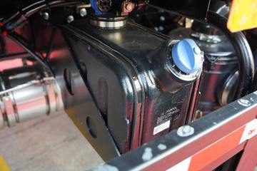 ���� ��ԽJ3 200���� 4X2 4����ж��(����)ͼƬ