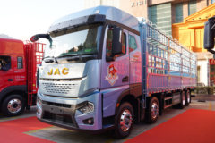 江淮 超越Q7重卡 560马力 8X4 9.4米AMT自动档仓栅式载货车(HFC5324CCYP1K6H43S)