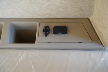 ���� �����V5�ؿ� 560���� 6X4 AMT�Զ�����ͷǣ����(����)ͼƬ